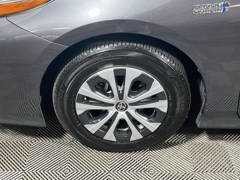 Certified 2021 Toyota Prius Prime LE w/ Carpet Mat Package (TMS) FWD image 27