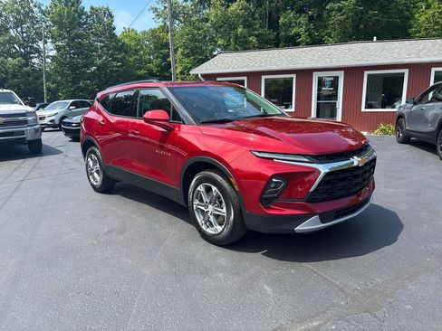 Used 2023 Chevrolet Blazer LT w/ Convenience Package AWD/4WD image 2