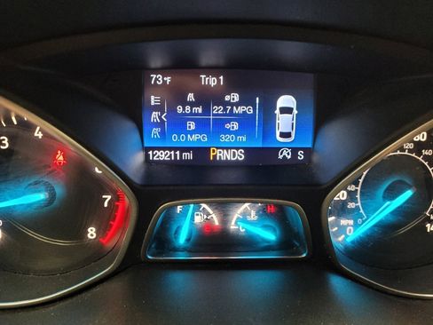 Used 2017 Ford Escape SE w/ SE Cold Weather Package AWD/4WD image 23