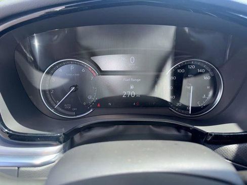 New 2025 Cadillac XT5 Luxury image 11