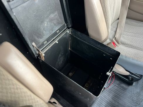 Used 2009 Chevrolet Express 1500 RWD 1500 135 image 17