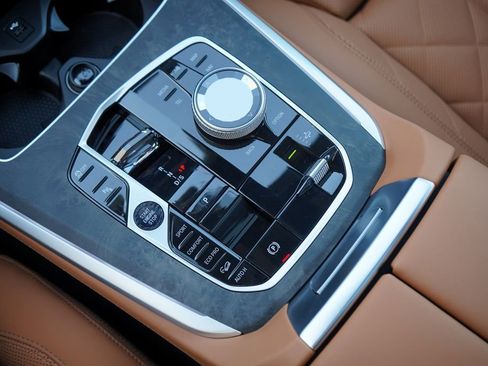 New 2026 BMW X5 M60i image 18