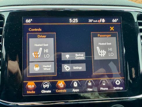 Used 2020 Jeep Grand Cherokee Altitude image 13