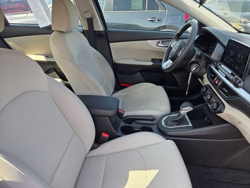 Used 2022 Kia Forte LXS FWD image 26