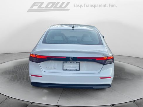 New 2025 Honda Accord SE image 6