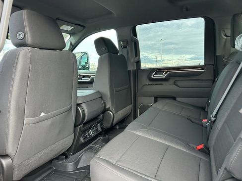 New 2026 GMC Sierra 2500 SLE image 8