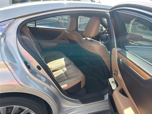 Used 2019 Lexus ES 350 w/ Accessory Package image 14