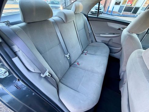 Used 2011 Toyota Corolla LE image 10