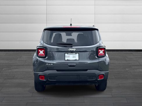Used 2023 Jeep Renegade Latitude AWD/4WD image 6