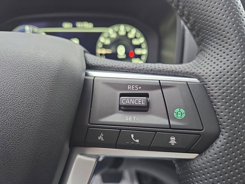 New 2025 Mitsubishi Outlander SE image 18