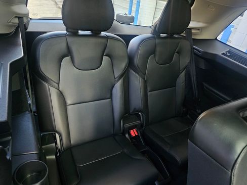 Used 2021 Volvo XC90 T5 Momentum w/ Climate Package image 20