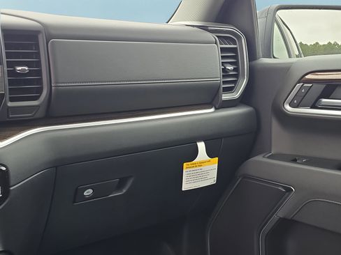 New 2026 Chevrolet Silverado 1500 RST w/ Z71 Off-Road Package AWD/4WD image 17