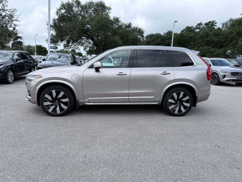 Certified 2023 Volvo XC90 T8 Ultimate w/ Lounge Package AWD/4WD image 3