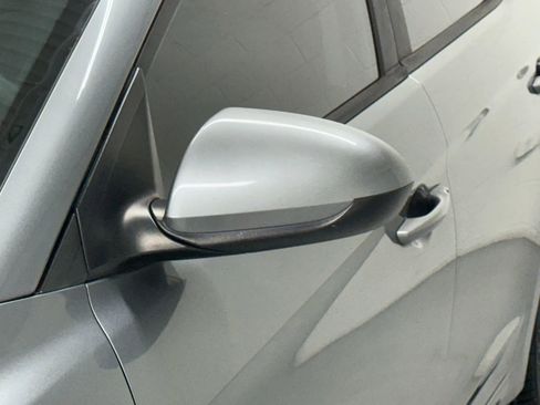 Used 2017 Hyundai Elantra SE FWD image 39
