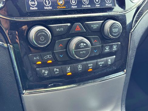 Used 2019 Jeep Grand Cherokee High Altitude image 28