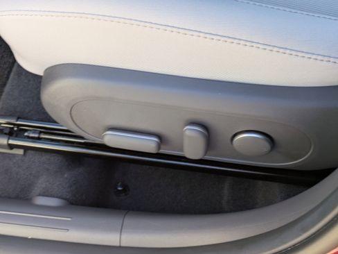 Used 2024 Hyundai Kona SEL image 21