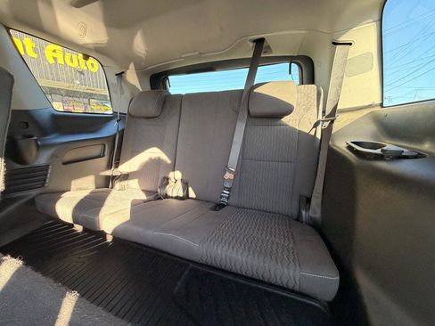Used 2020 GMC Yukon SLE w/ SLE Value Package AWD/4WD image 13