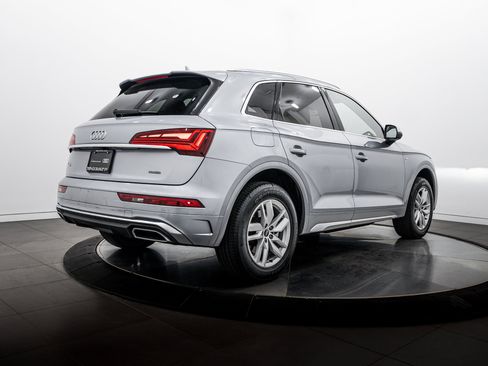 Certified 2023 Audi Q5 2.0T Premium w/ Convenience Package AWD/4WD image 4