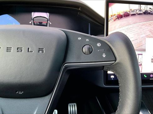 Used 2021 Tesla Model S Plaid image 19