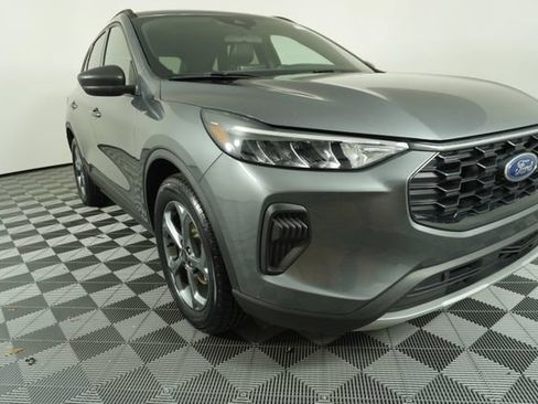 Used 2025 Ford Escape ST-Line FWD image 10