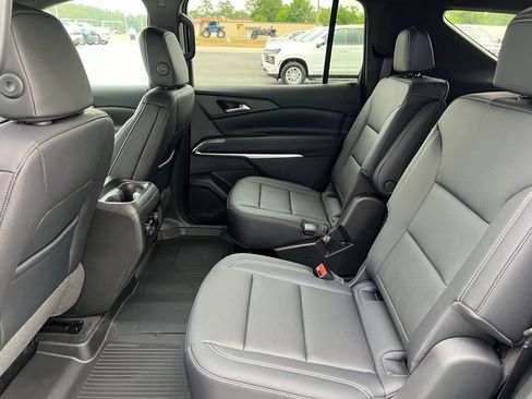 New 2026 Chevrolet Traverse LT w/ Driver Confidence Package FWD image 8