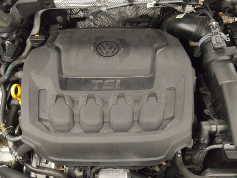 Used 2023 Volkswagen Tiguan SE FWD image 30