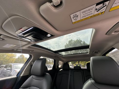 New 2026 Kia Sportage EX w/ EX Panorama Roof Package image 44