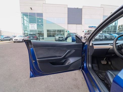 Used 2021 Tesla Model 3 Standard Range Plus image 44