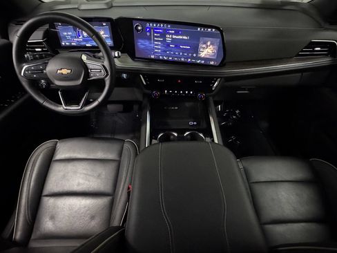 Used 2025 Chevrolet Tahoe Premier AWD/4WD image 38