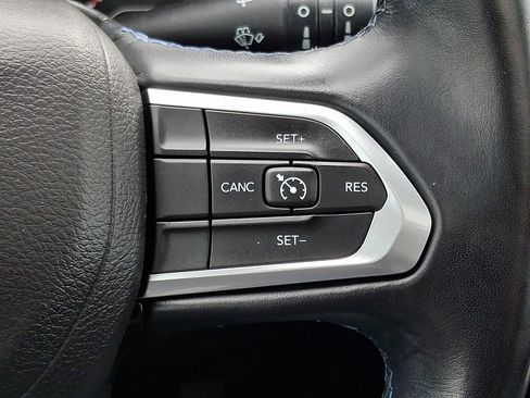 Used 2022 Jeep Compass Latitude w/ Sun and Sound Group image 23