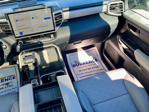 Used 2025 Toyota Tundra Limited image 24