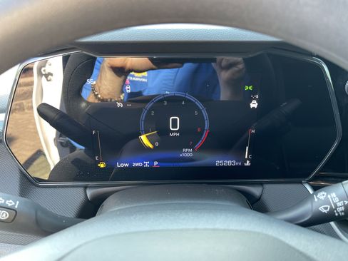 Used 2025 Chevrolet TrailBlazer LT image 24