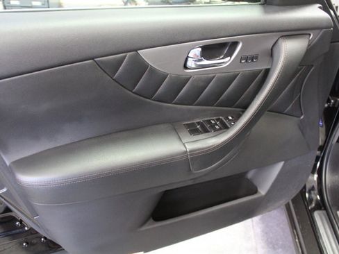 Used 2014 INFINITI QX70 AWD w/ Premium Package image 21