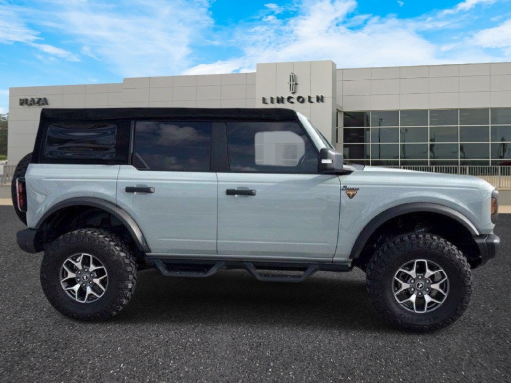 Used 2022 Ford Bronco Badlands AWD/4WD image 2