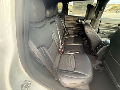 New 2026 Jeep Compass Latitude AWD/4WD image 12