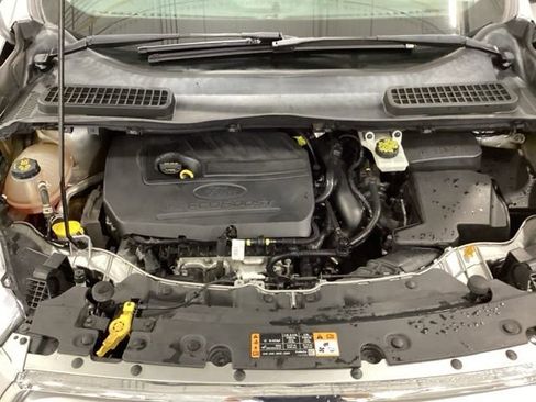 Used 2017 Ford Escape SE image 16