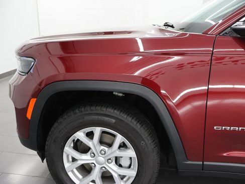 Used 2023 Jeep Grand Cherokee Limited AWD/4WD image 33