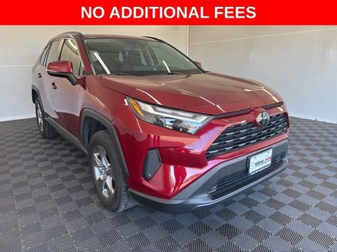 Used 2022 Toyota RAV4 XLE w/ Convenience Package FWD image 1
