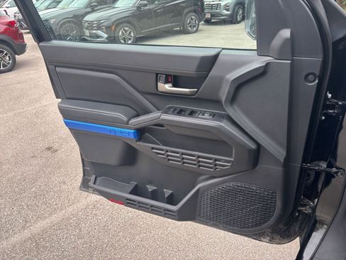 Used 2025 Toyota Tacoma TRD Off-Road image 20