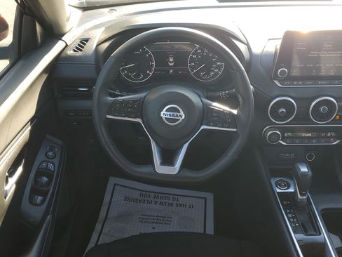 Used 2021 Nissan Sentra SV image 16