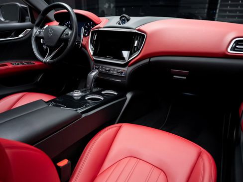 Used 2022 Maserati Ghibli Modena image 62