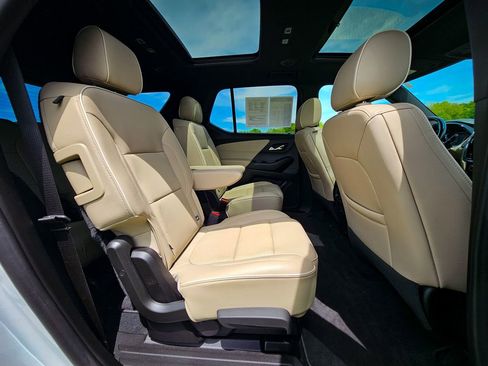 Used 2023 Chevrolet Traverse Premier AWD/4WD image 41