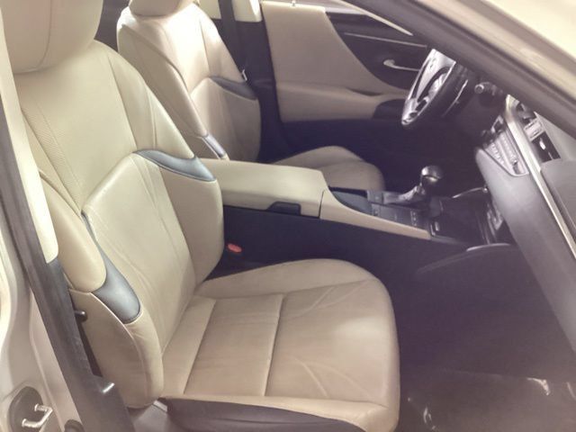 Used 2019 Lexus ES 350 w/ Accessory Package FWD image 18