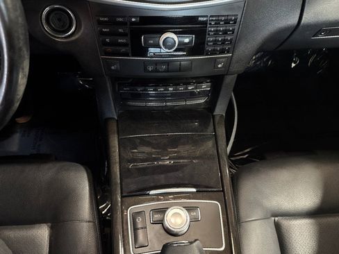 Used 2011 Mercedes-Benz E 350 4MATIC Sedan image 37