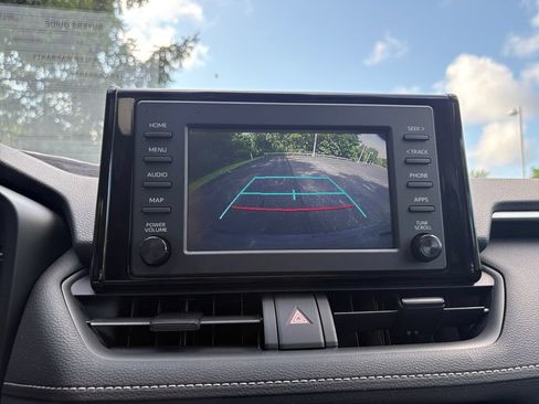 Used 2019 Toyota RAV4 XLE w/ Convenience Package AWD/4WD image 18