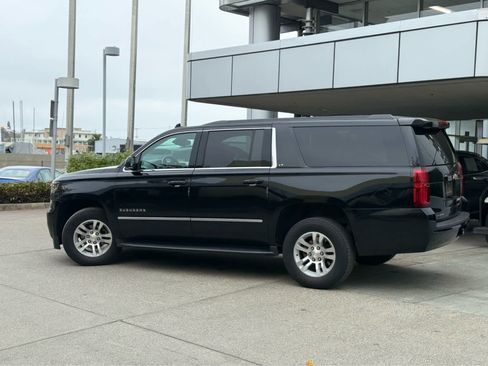 Used 2018 Chevrolet Suburban LT image 5
