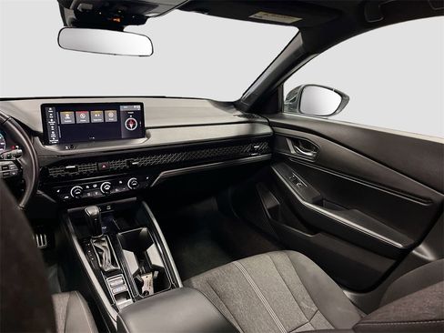 Used 2025 Honda Accord Sport image 23