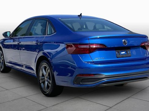 Used 2024 Volkswagen Jetta SE FWD image 12