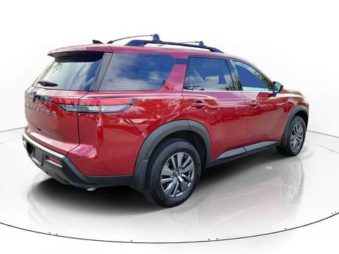 Used 2026 Nissan Pathfinder SV FWD image 4