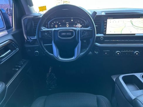 Used 2023 GMC Sierra 1500 SLE image 9